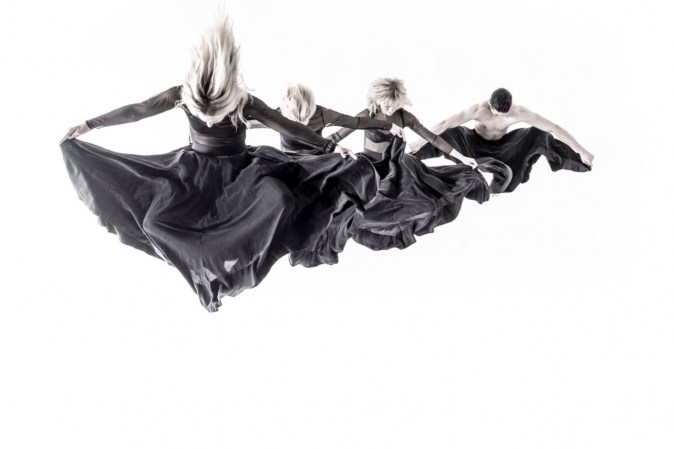 Above-the-clouds-Cody-Choi-Photography-ballet-dance-ballerina_0x450.jpg