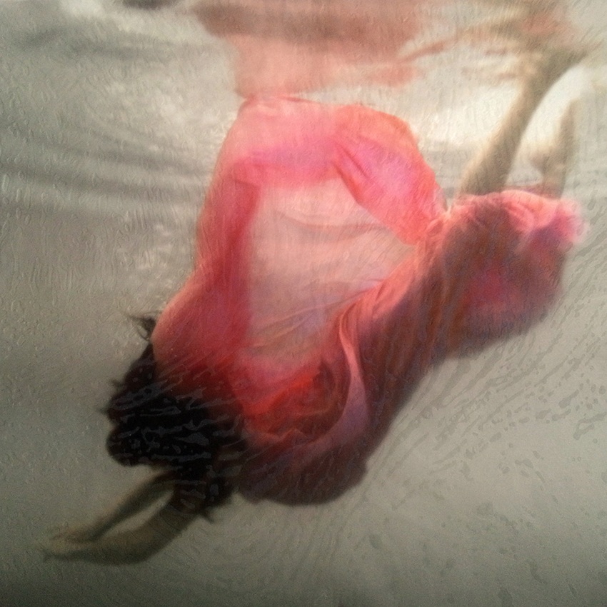 Ophelia-VI-Eva-Santin-Woodcut-digital-Madrid-Spanish-Artist-red-water-floating-diving